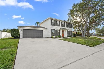 8125 Glenbrooke Place, House other with 3 bedrooms, 2 bathrooms and null parking in SARASOTA FL | Image 2