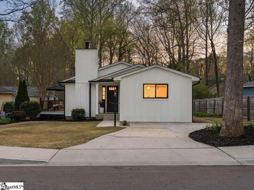 1005 Summit Dr, Greenville, SC, 29609-3871 | Card Image