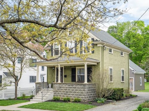 29 East Street, Melrose, MA, 02176 | Card Image