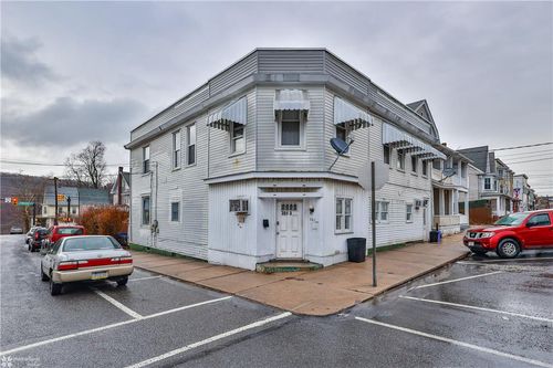 301 E Bertsch St, Lansford, PA, 18232-2118 | Card Image