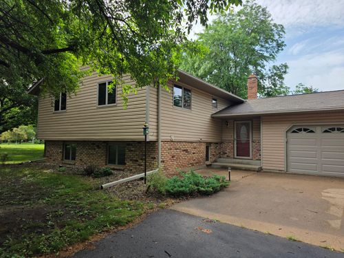 455 Green Mill Ln, Hudson, WI, 54016-7533 | Card Image