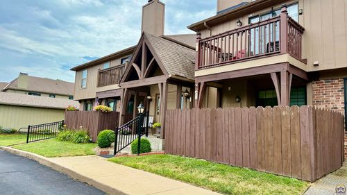 apt-106-5641 Sw Foxcroft Cir S, Topeka, KS, 66614-4129 | Card Image