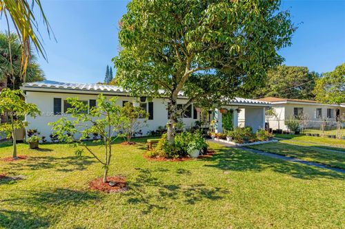 1522 Ne 148th St, Miami, FL, 33161-2635 | Card Image