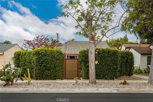 209 E 46th St, Long Beach, CA, 90807-1419 | Card Image