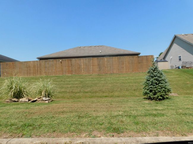 11907 Perry Crossing Pkwy, House other with 3 bedrooms, 2 bathrooms and null parking in Sellersburg IN | Image 6
