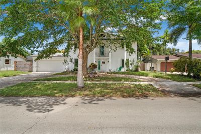 540 Nw 42nd Ave, House other with 4 bedrooms, 3 bathrooms and null parking in Coconut Creek FL | Image 2