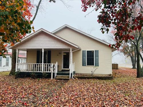 523 S Crawford St, Fort Scott, KS, 66701-2336 | Card Image