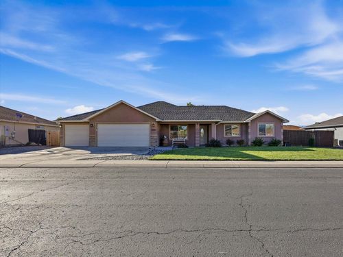 2995 Swan Meadows Dr, Grand Junction, CO, 81504-4466 | Card Image