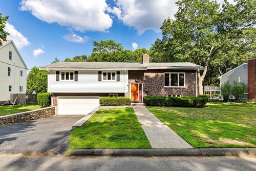 8 Gigante Dr, Stoneham, MA, 02180-3103 | Card Image