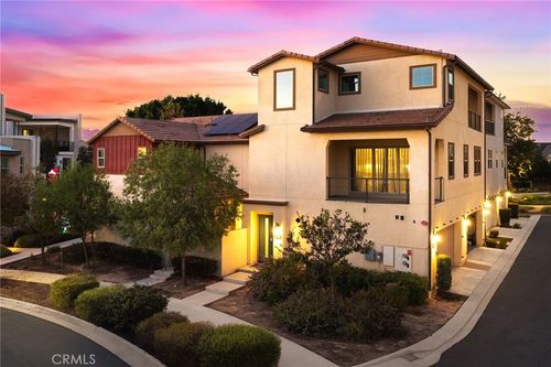 115 Frame, Irvine, CA, 92618-1373 | Card Image