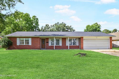 3006 Altama Ave, Pascagoula, MS, 39567-6706 | Card Image