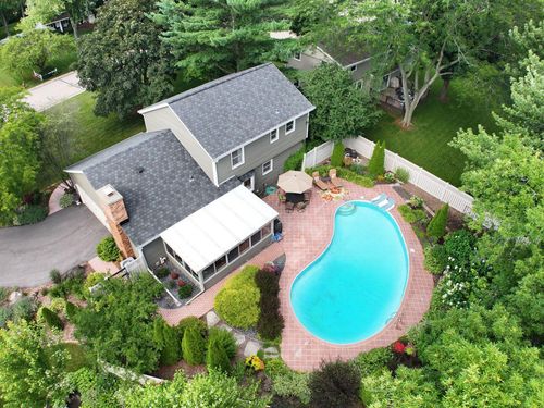 2350 S Krahn Road, New Berlin, WI, 53151 | Card Image