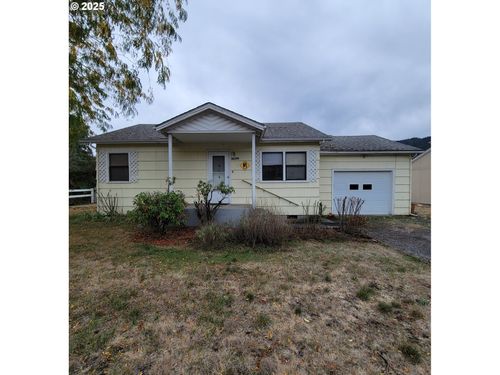48386 Jasper Dr, Oakridge, OR, 97463-9413 | Card Image