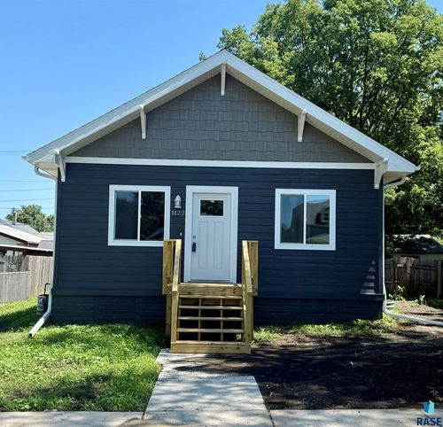 1122 Dakota Ave, Sioux Falls, SD, 57104 | Card Image