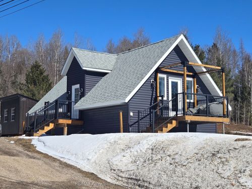 141 520 Highway, Burks Falls, ON, P0A1C0 | Card Image
