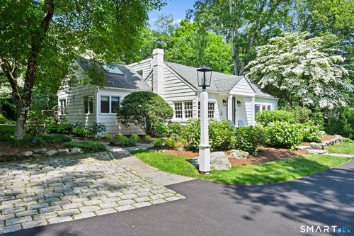 32 Spring Water Ln, New Canaan, CT, 06840-6520 | Card Image