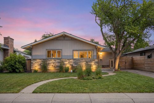 9828 Avalon Rd Se, Calgary, AB, T2J0V6 | Card Image