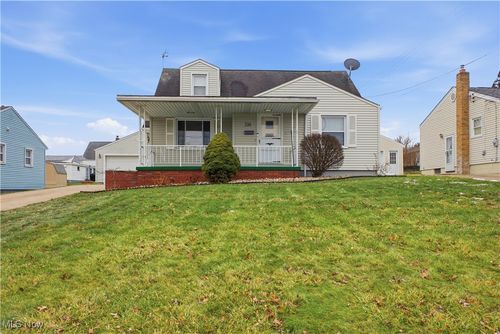 536 Creed St, Struthers, OH, 44471-1250 | Card Image