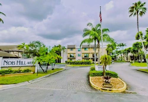 apt-d211-10431 N Kendall Dr, Miami, FL, 33176-1582 | Card Image