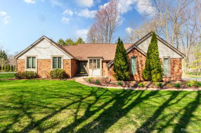 25088 Old Depot Drive, Home with 3 bedrooms, 2 bathrooms and null parking in Grosse Ile Twp MI | Image 1