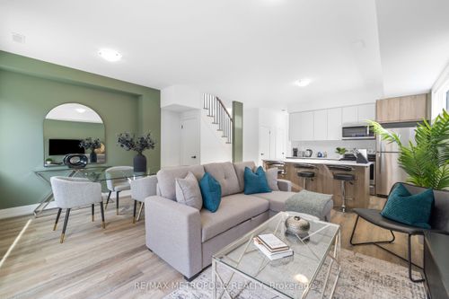 laneway-447 Lansdowne Ave, Toronto, ON, M6H3Y2 | Card Image