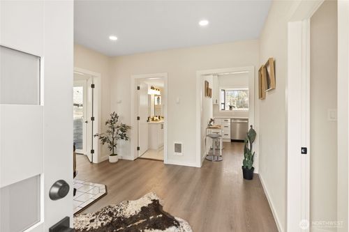 1410 J St, Bellingham, WA, 98225-3030 | Card Image