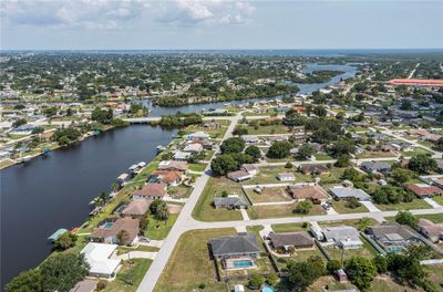 801 Roseway Terrace Nw, House other with 3 bedrooms, 2 bathrooms and null parking in Port Charlotte FL | Image 3