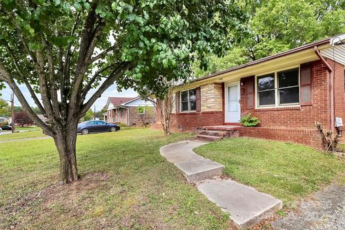 4808 Brooktree Dr, Charlotte, NC, 28208-1613 | Card Image