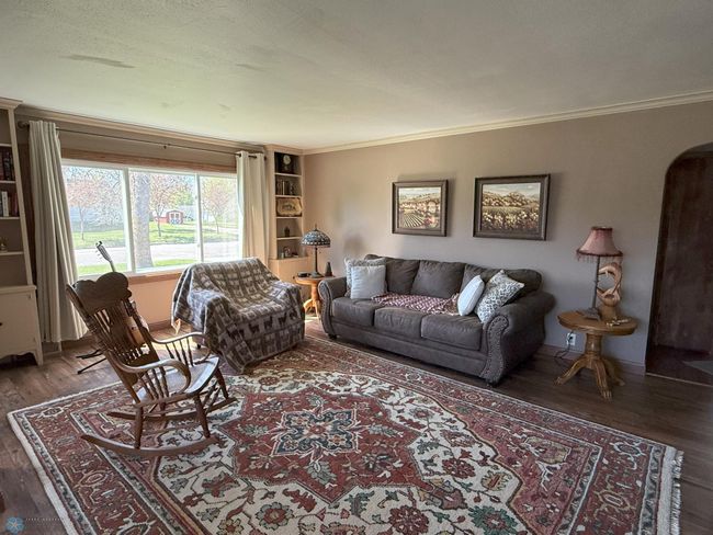 Living Room | Image 7