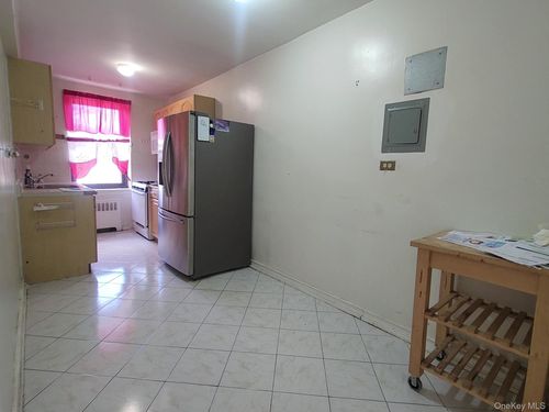 apt-303-90 Northern Blvd, Jackson Heights, NY, 11372-1653 | Card Image