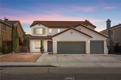 12626 Luna Rd, Victorville, CA, 92392-8948 | Card Image