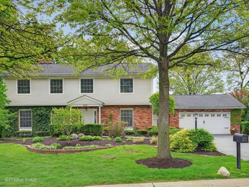 138 Surrey Ln, Burr Ridge, IL, 60527-5717 | Card Image