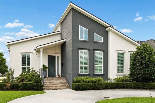2138 Timoleon St, New Orleans, LA, 70122-4022 | Card Image