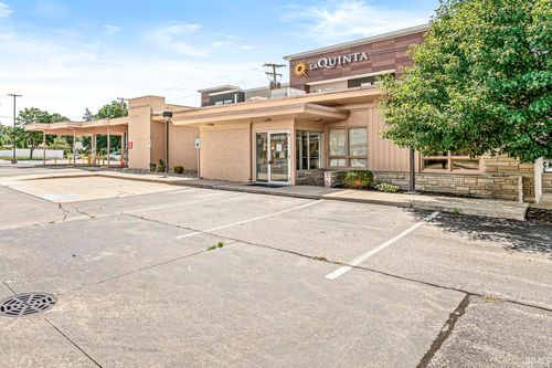 52530 Indiana State Route 933, South Bend, IN, 46637-3239 | Card Image