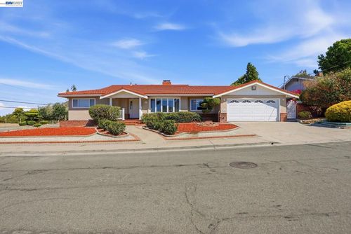 1204 Vistagrand Dr, San Leandro, CA, 94577-6827 | Card Image