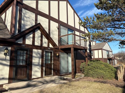 7321 Baybury Rd, Downers Grove, IL, 60516-3854 | Card Image