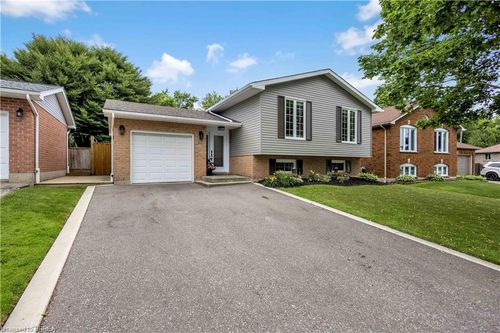 75 Myrtleville Dr, Brantford, ON, N3V1C3 | Card Image