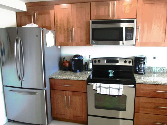 APT-1007 - 3212 S Ocean Blvd, Condo with 2 bedrooms, 2 bathrooms and null parking in Highland Beach FL | Image 9