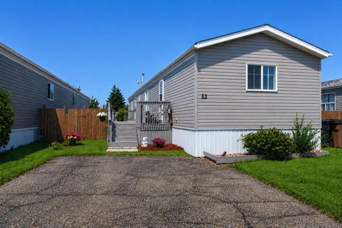 53 Maple Dr W, Brooks, AB, T1R1J2 | Card Image