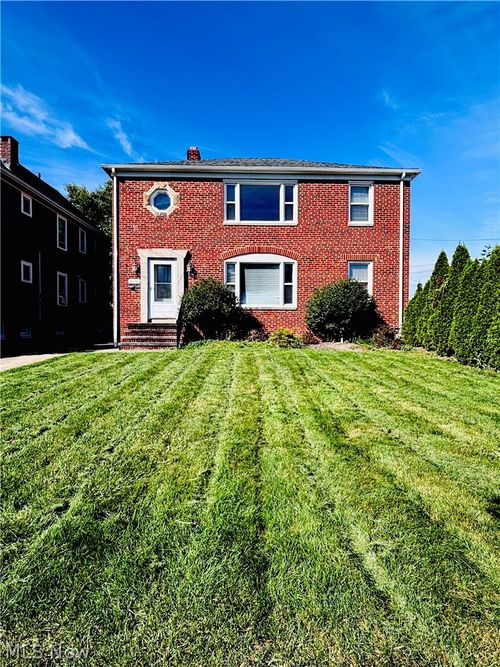 2024 Carabel Ave, Lakewood, OH, 44107-5702 | Card Image