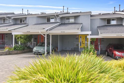 15136 Beachview Ave, White Rock, BC, V4B1P6 | Card Image
