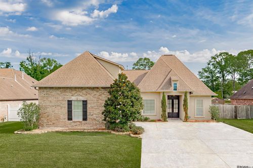 10561 Creek Haven Ln, Denham Springs, LA, 70726-1803 | Card Image