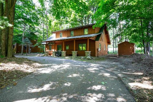 12132 Crystal Mountain Dr, Thompsonville, MI, 49683-9388 | Card Image