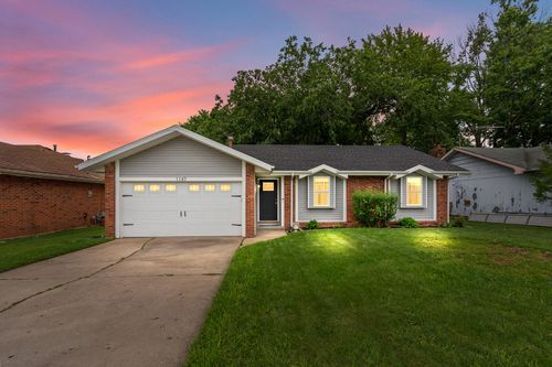 1147 E Cambridge St, Springfield, MO, 65807-3709 | Card Image