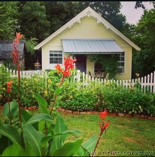 405 N Industrial Ave, Sand Springs, OK, 74063-6120 | Card Image