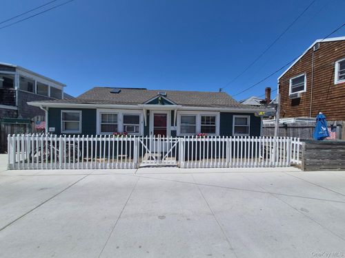 5-6 Bay Walk, Ocean Beach, NY, 11770-2024 | Card Image