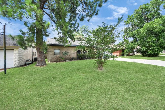 1833 El Mar Ln, House other with 3 bedrooms, 2 bathrooms and 2 parking in Seabrook TX | Image 38