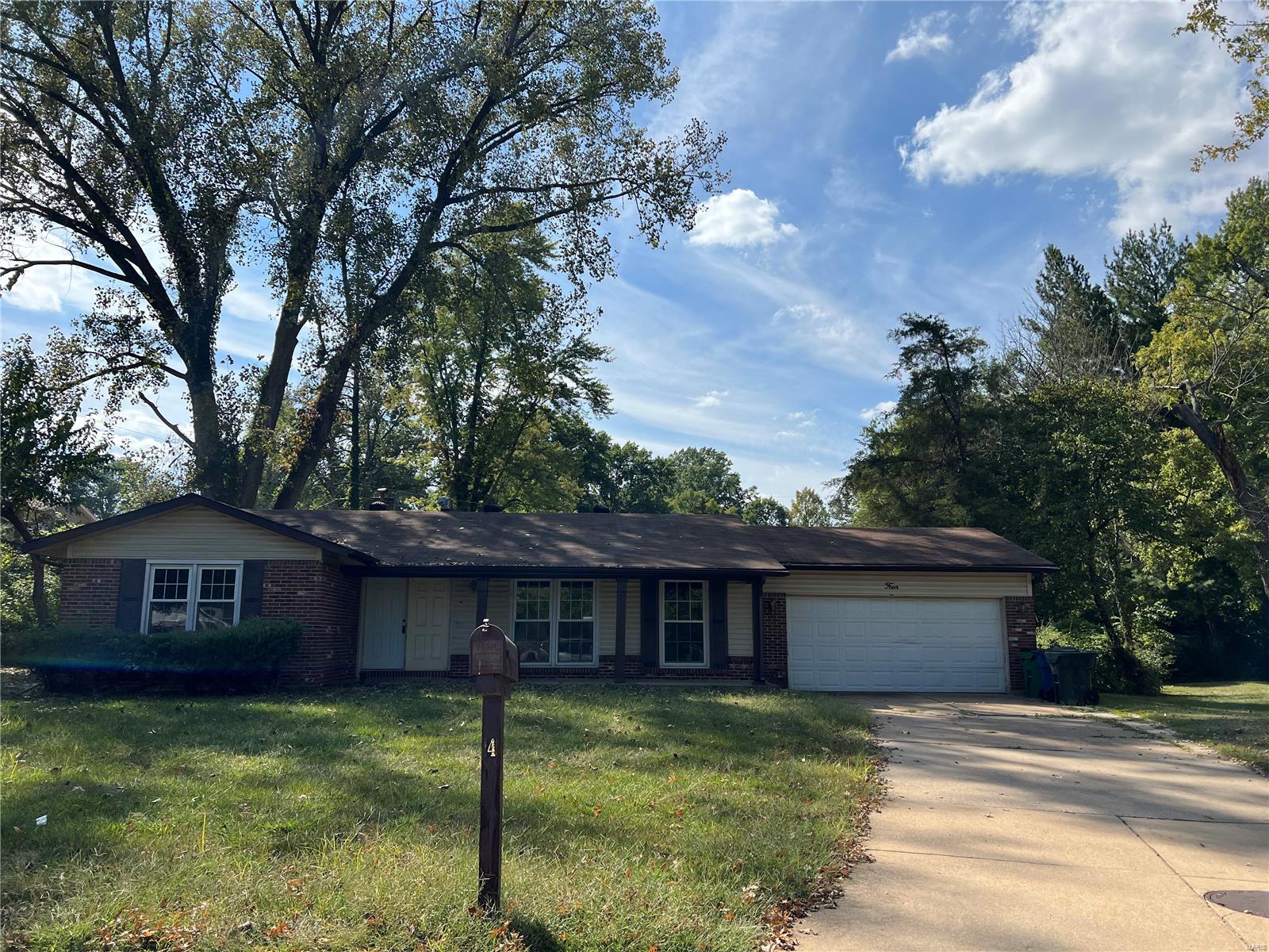 Fox Mill Ct, Florissant, MO 63033