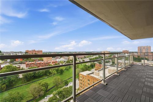 apt-1104-4545 Wornall Rd, Kansas City, MO, 64111-3215 | Card Image