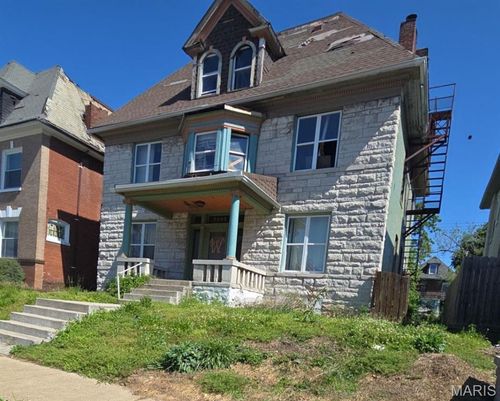 5045 Raymond Avenue, St Louis, MO, 63113 | Card Image